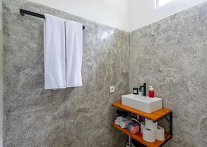 Residence Canggu 2br Tiny + Rooftop And Workspace